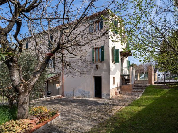 Casa Semindipendente Cupramontana, AN Vendita