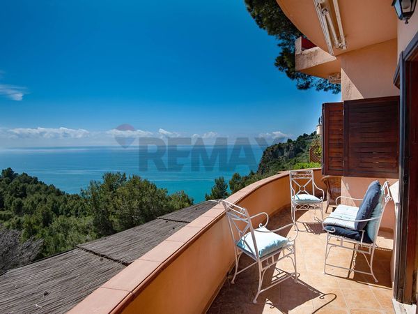 Porzione di villa Sperlonga, LT Vendita