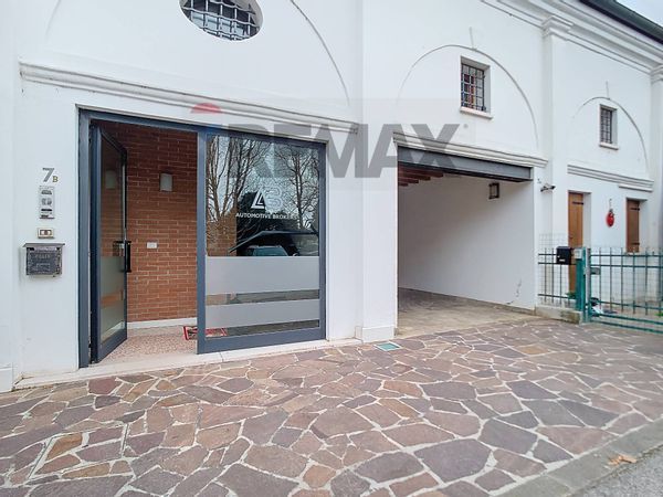 Locale Commerciale Limena, PD Affitto