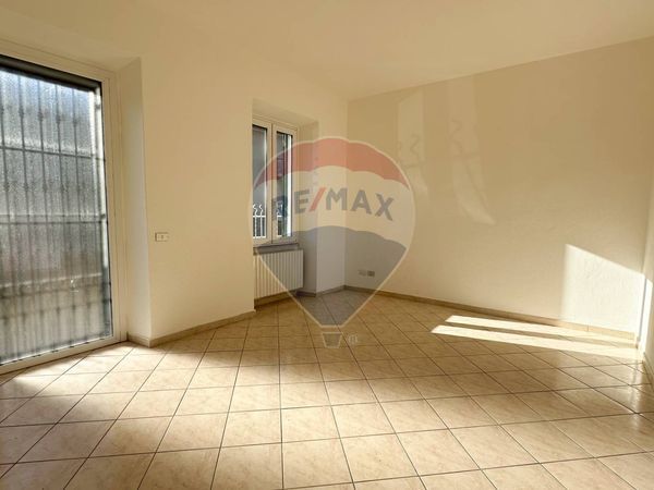 Appartamento Luino, VA Affitto