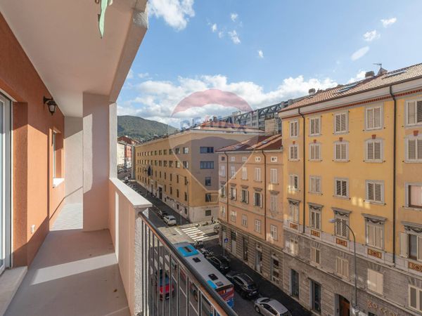 Appartamento Giardino Pubblico, Trieste, TS Vendita