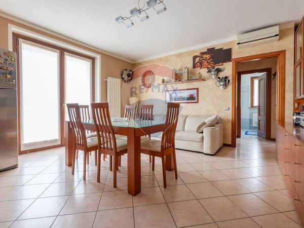 Appartamento Biandronno, VA Vendita