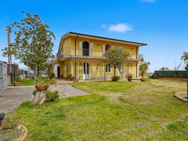 Villa singola Pennisi, Acireale, CT Vendita