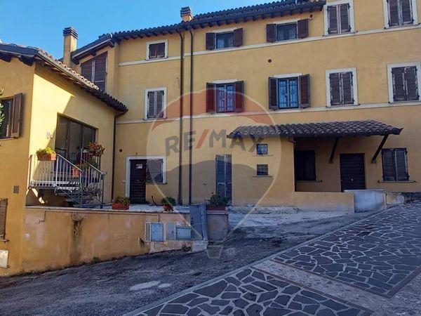 Casa Semindipendente Nocera Umbra, PG Vendita