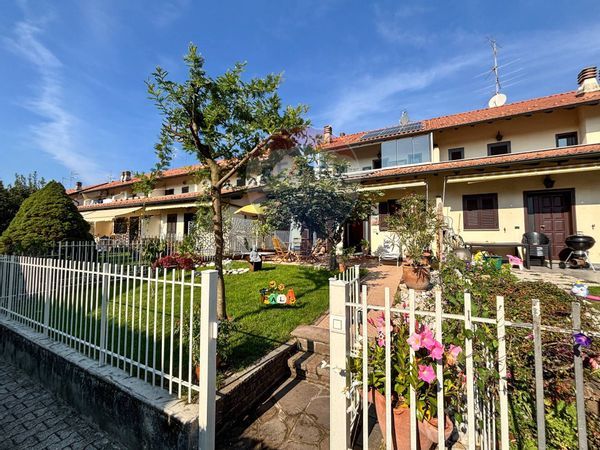 Villa a schiera Malnate, VA Vendita