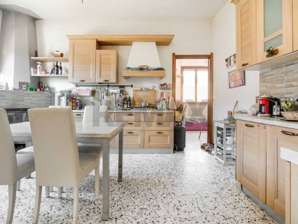 Villa singola Gavirate, VA Vendita