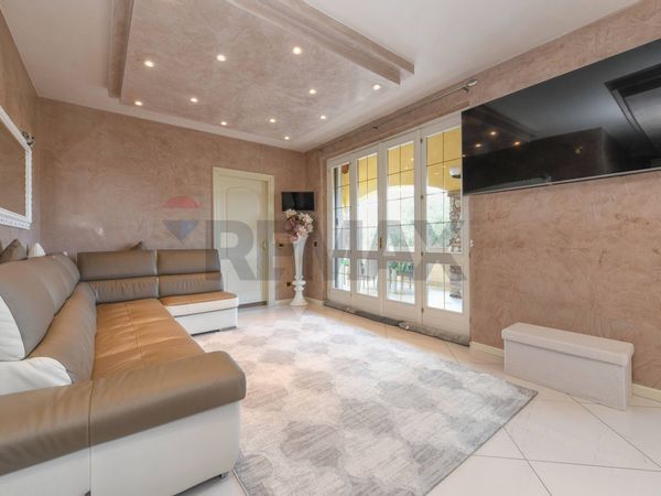 Villa singola Sirmione, BS Vendita