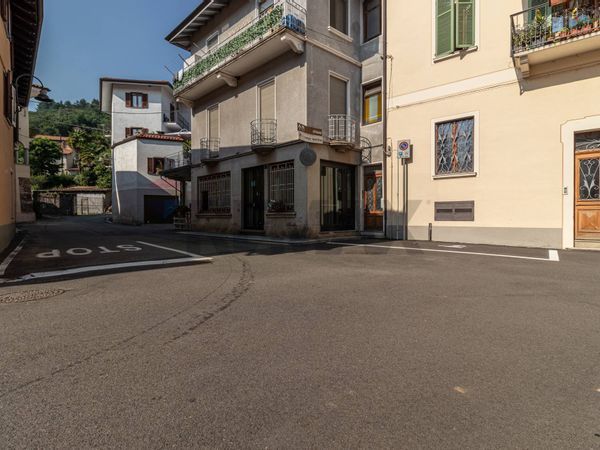 Locale Commerciale Sostegno, BI Vendita