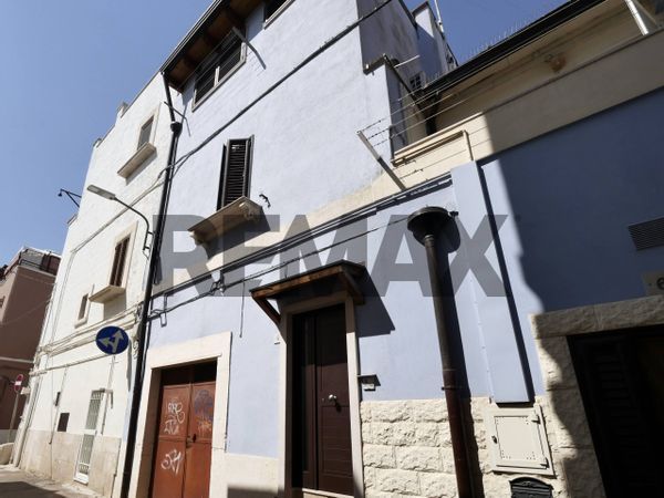 Casa Indipendente Gioia del Colle, BA Vendita