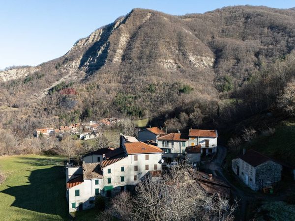 Porzione di casa Corniglio, PR Vendita