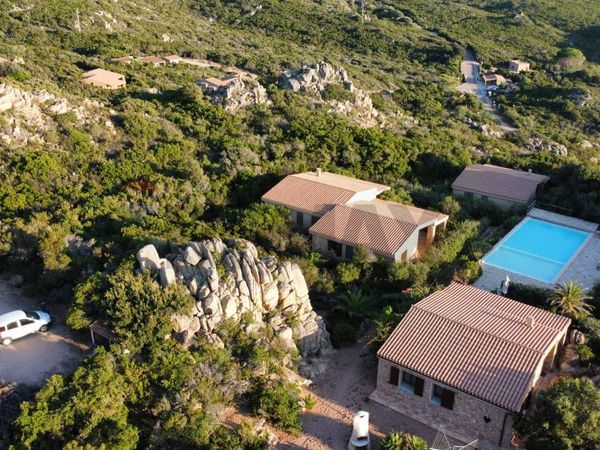 Villa o villino Costa Paradiso, Trinità d'Agultu e Vignola, SS Vendita