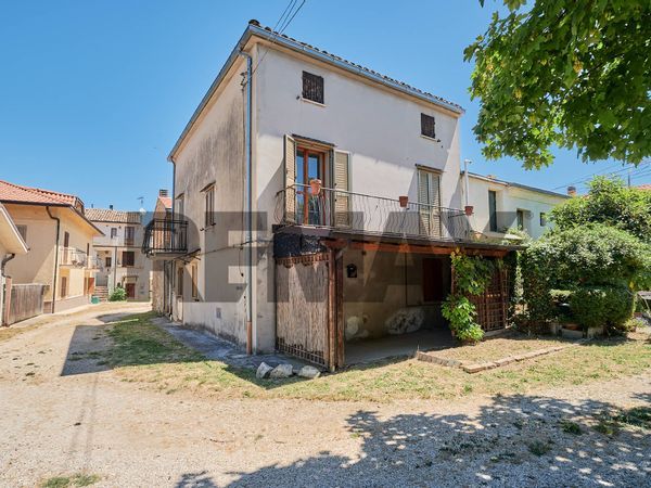 Casa Semindipendente Ari, CH Vendita