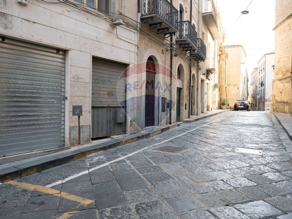 Locale Commerciale Enna, EN Affitto