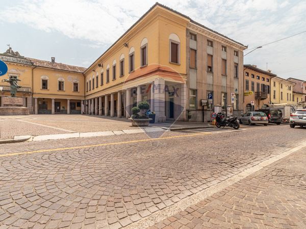 Locale Commerciale Gambolò, PV Vendita