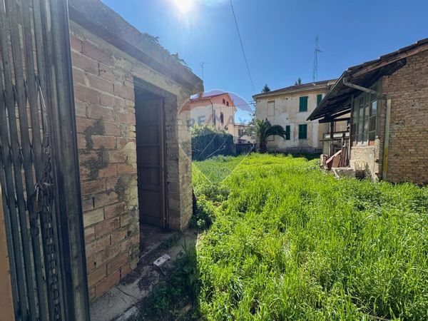 Laboratorio Zona Viale Firenze, Foligno, PG Affitto