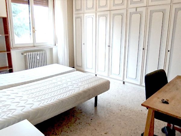 Stanza Montanara, Parma, PR Affitto