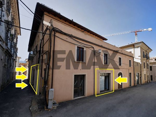 Locale Commerciale Centro storico, L'Aquila, AQ Vendita