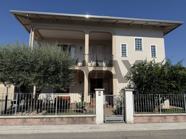Villa o villino Gazoldo degli Ippoliti, MN Vendita