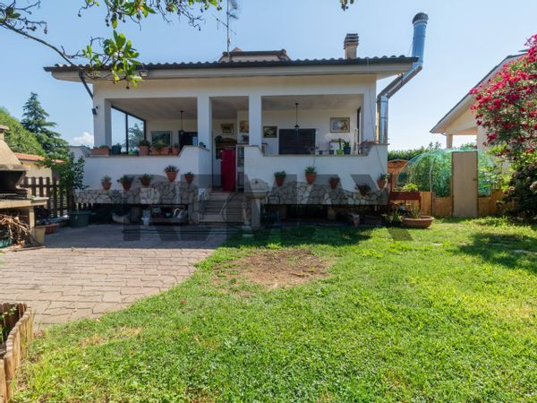Villetta bifamiliare Labico, RM Vendita