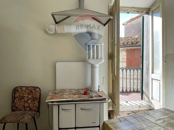 Appartamento Arcevia, AN Vendita