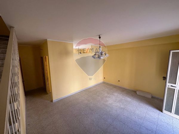 Casa Semindipendente Zolli, San Leucio del Sannio, BN Vendita - Foto 4