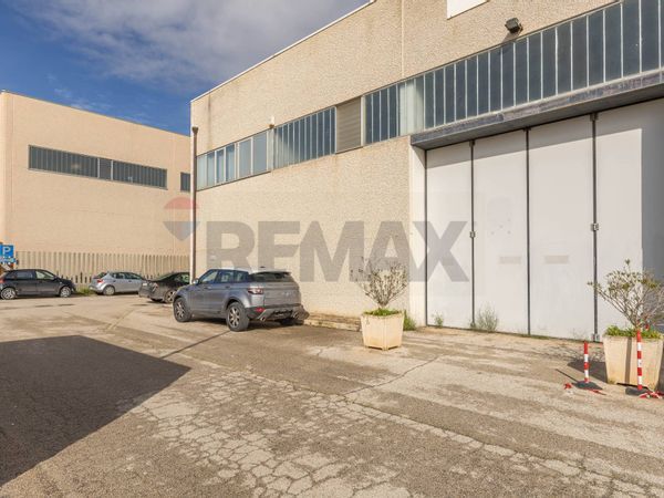 Capannone Industriale Modugno, BA Vendita