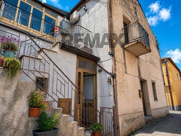 Casa Indipendente Castiglione di Sicilia, CT Vendita