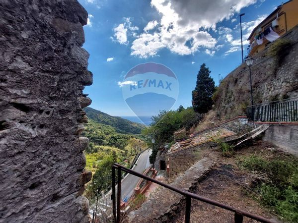 Casa Indipendente Gallodoro, ME Vendita