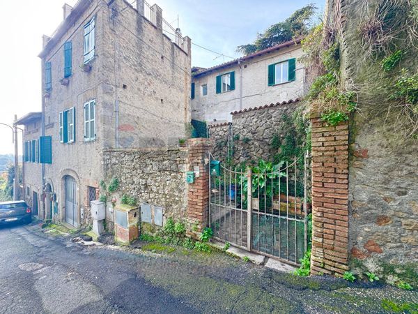 Appartamento Manziana, RM Vendita