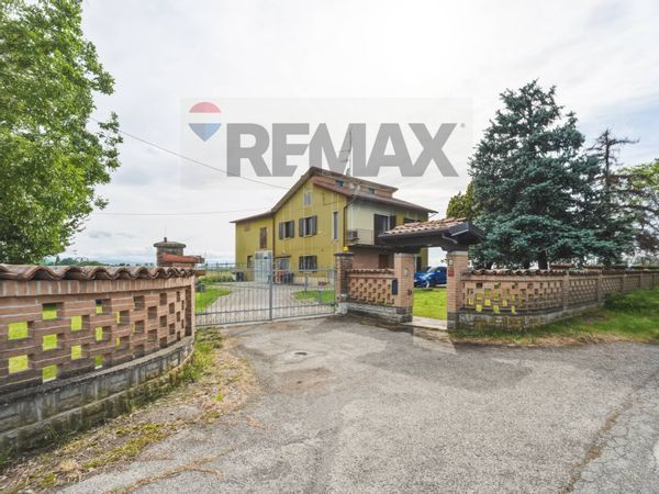 Casa Indipendente Roncocesi, Reggio nell'Emilia, RE Vendita