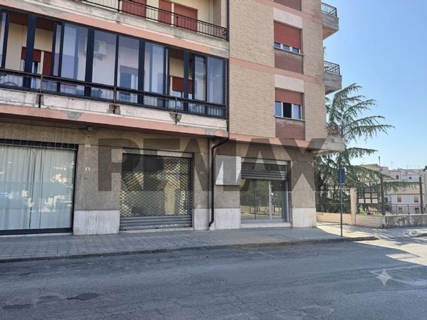Locale Commerciale Lanciano, CH Affitto - Foto 2