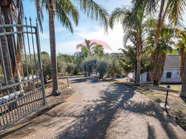 Villa singola Dagala del Re, Santa Venerina, CT Vendita