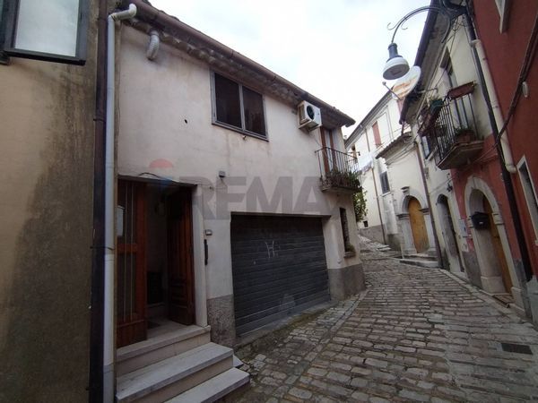 Casa Semindipendente Morcone, BN Vendita