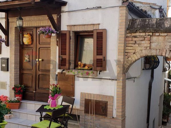 Casa Semindipendente Città Sant'Angelo, PE Vendita
