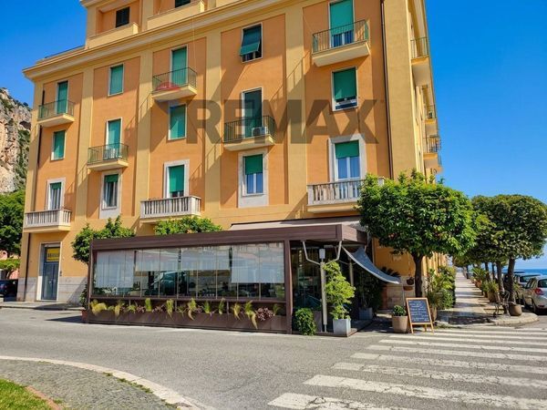 Attività  Commerciale Centro, Terracina, LT Vendita