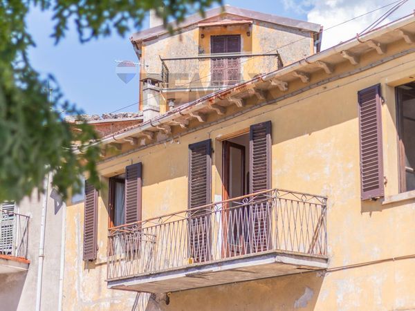 Appartamento Petricci, Semproniano, GR Vendita