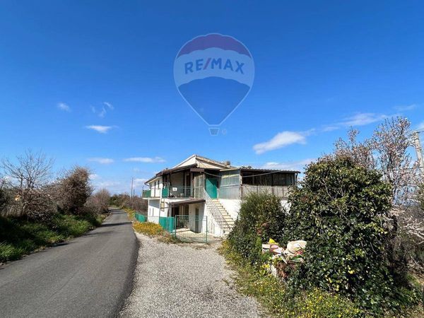 Fattoria Santa Sofia d'Epiro, CS Vendita