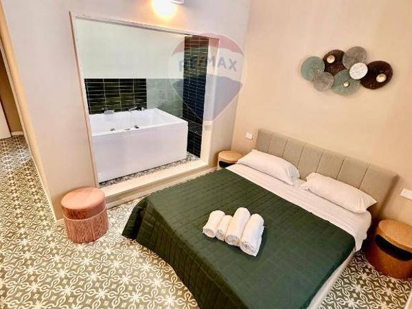 Casa Indipendente Mola di Bari, BA Vendita