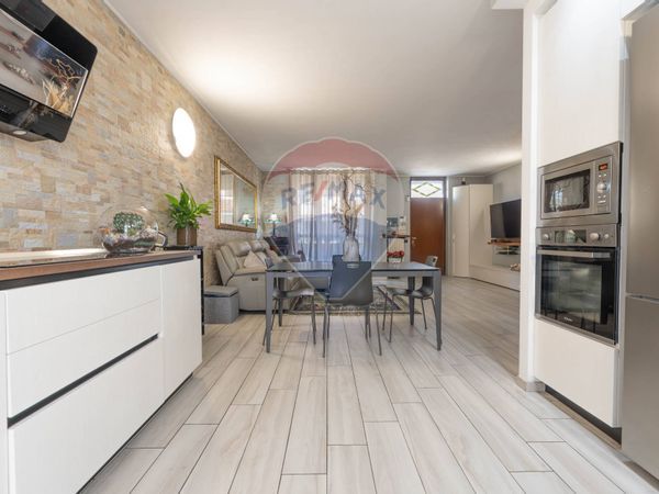 Villa a schiera Moncucco, Brugherio, MB Vendita