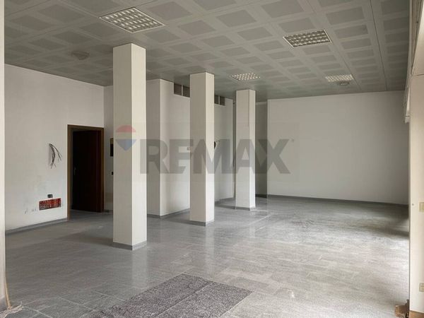 Locale Commerciale Gravedona ed Uniti, CO Affitto - Foto 3