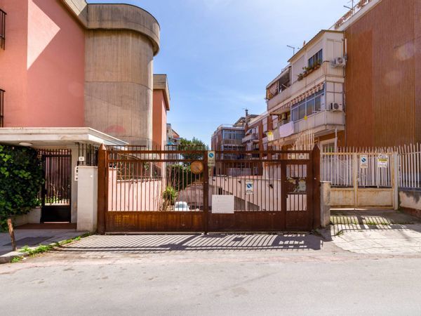 Locale Commerciale Cruillas, Palermo, PA Affitto