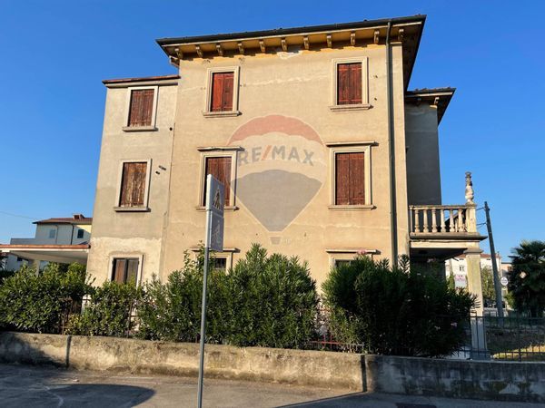 Villa singola Villaggio dei Fiori-Viale Astichello, Vicenza, VI Vendita - Foto 2