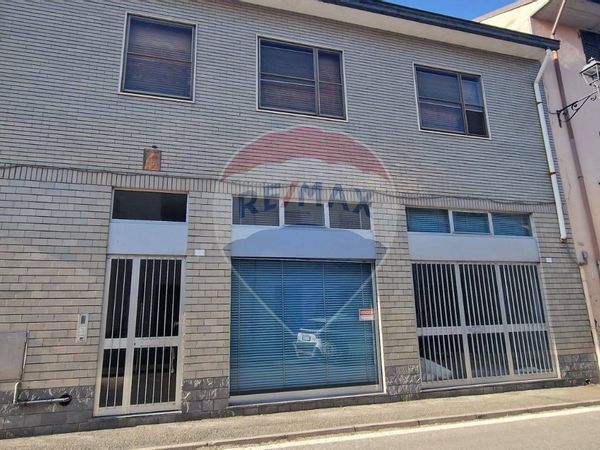 Casa Indipendente Sale, AL Vendita