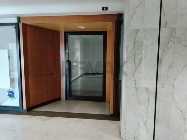 Negozio Centro Storico, Foligno, PG Affitto - Foto 3