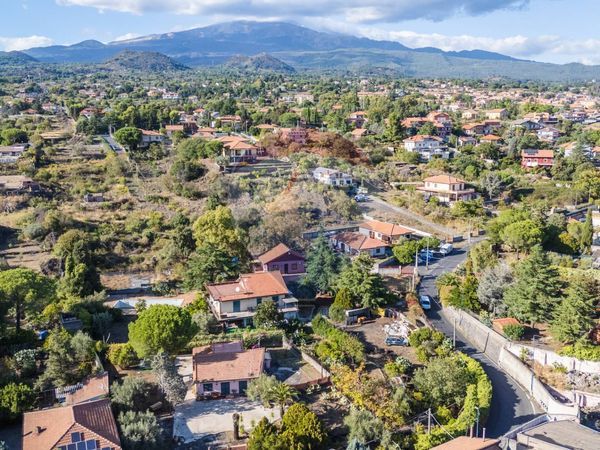 Villa singola Pedara, CT Vendita