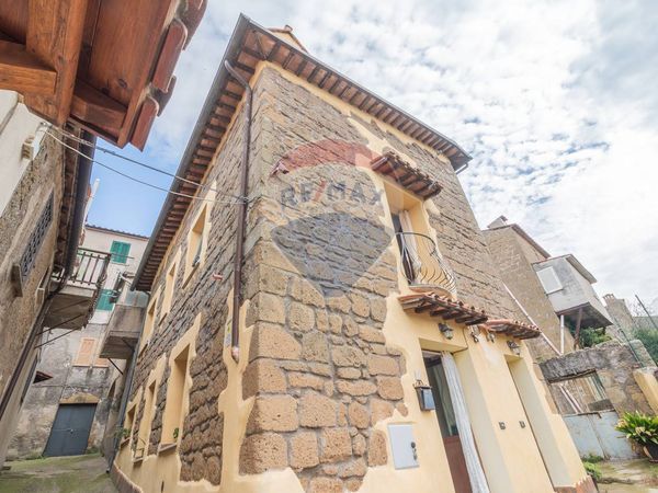 Appartamento Ischia di Castro, VT Vendita