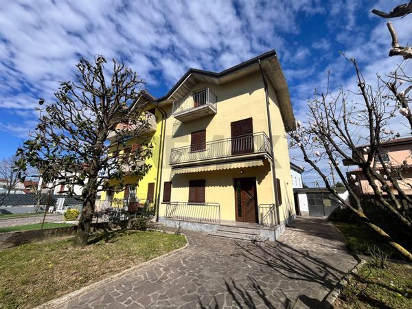 Casa Indipendente Levate, BG Vendita