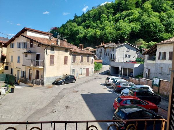 Porzione di casa Cremenaga, VA Vendita