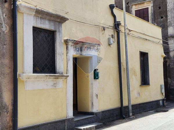 Casa Indipendente Aci Sant'Antonio, CT Vendita
