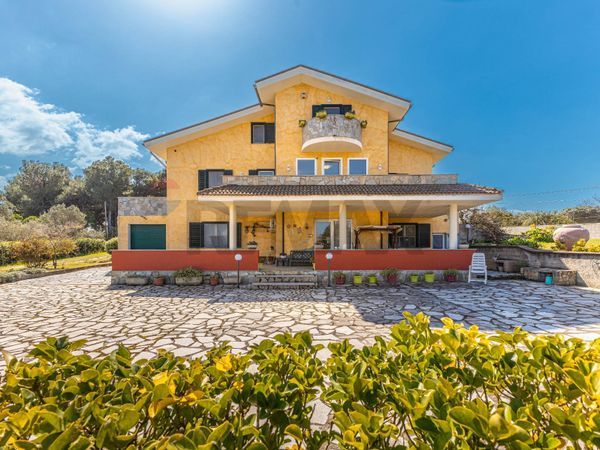 Villa singola Periferia, Sassari, SS Vendita